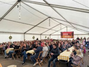 Sonnenschüler begeistern beim Seniorennachmittag des Erntedankfestes in Bramsche